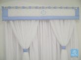 cortina azul brasão