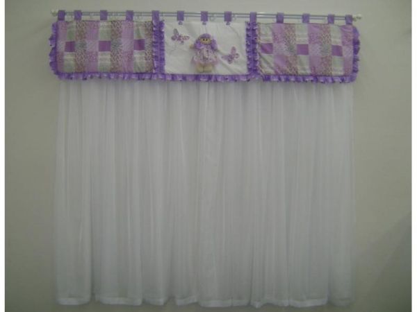 cortina lilás boneca e borboleta